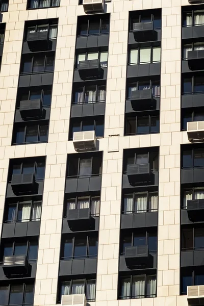 Мульти сплит или сплит — как влияет количество наружных блоков на фасад